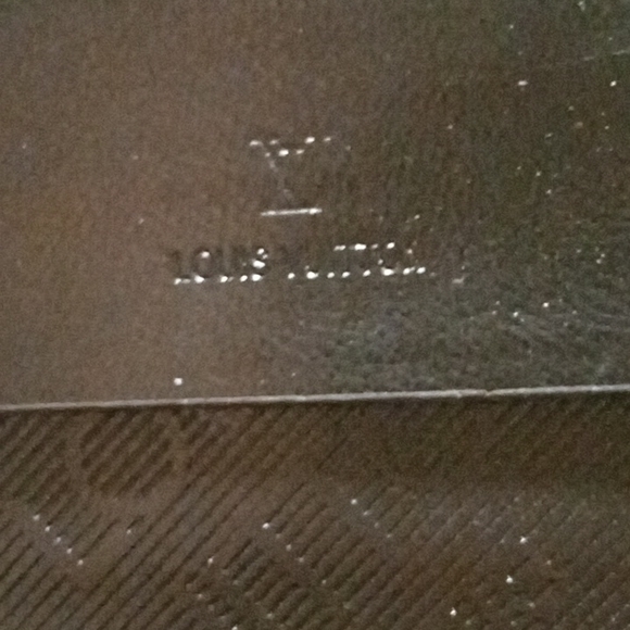 Louis Vuitton Messenger Type Leather bag - Picture 2 of 3